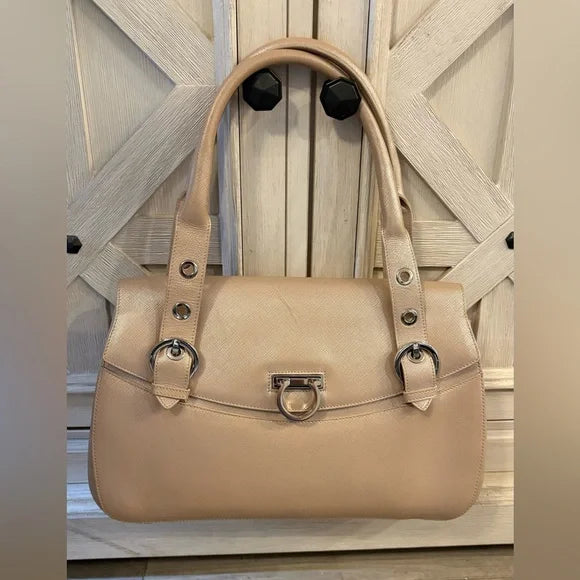 Vintage Salvatore Ferragamo Gancini Handbag Leather pink champagne.