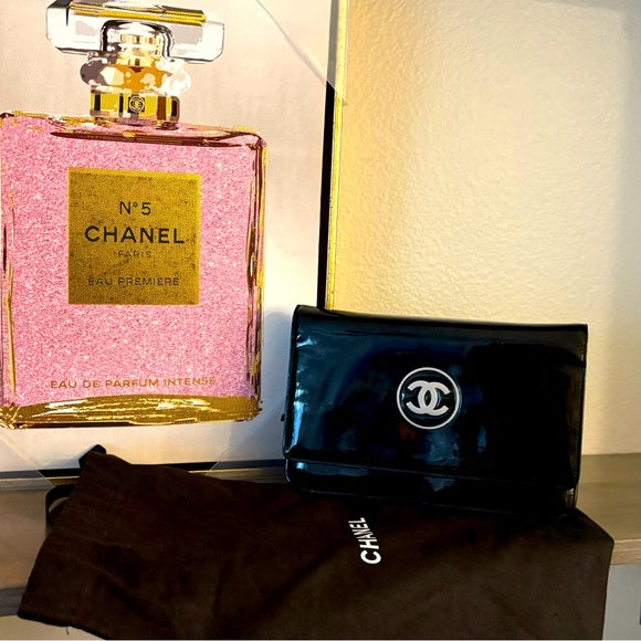 CHANEL WOC Patent Leather Chanel BLK bag