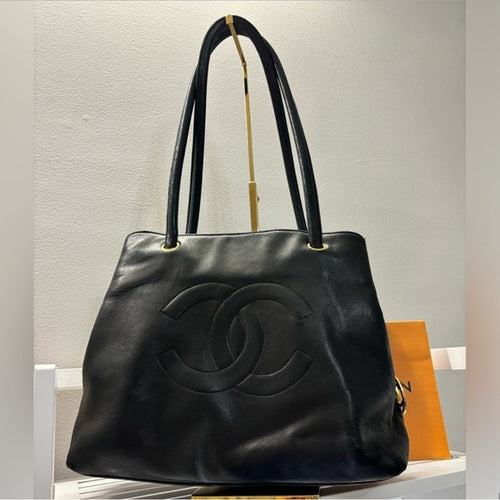 Chanel Black lambskin Leather Tote Bag