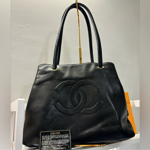 Chanel Black lambskin Leather Tote Bag