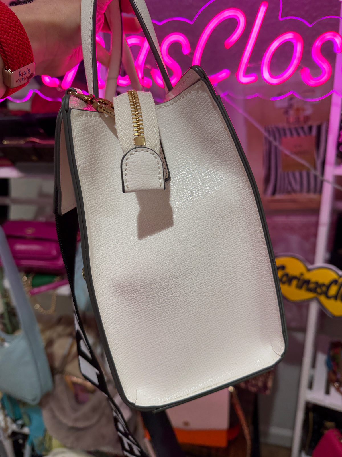 Karl Lagerfeld 🩷💚♥️heart purse
